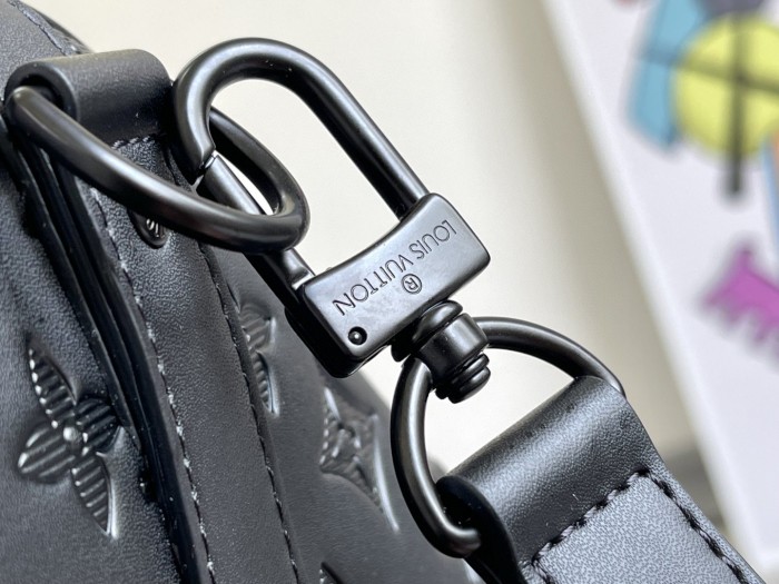 Handbag Louis Vuitton M44810 size 50 x 29 x 23cm