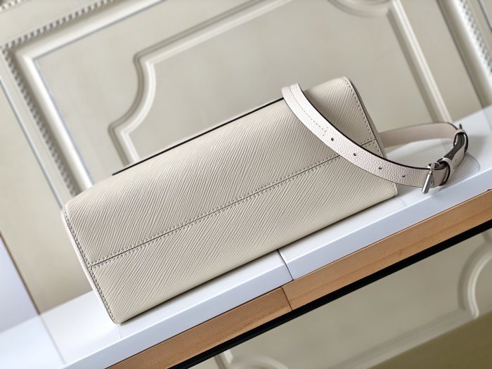 Handbag Louis Vuitton M20520 size 30 x 21 x 13 cm