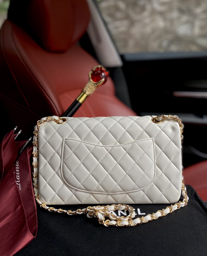 Handbag Chanel A01112 size 25.5*15.5*6.5 cm