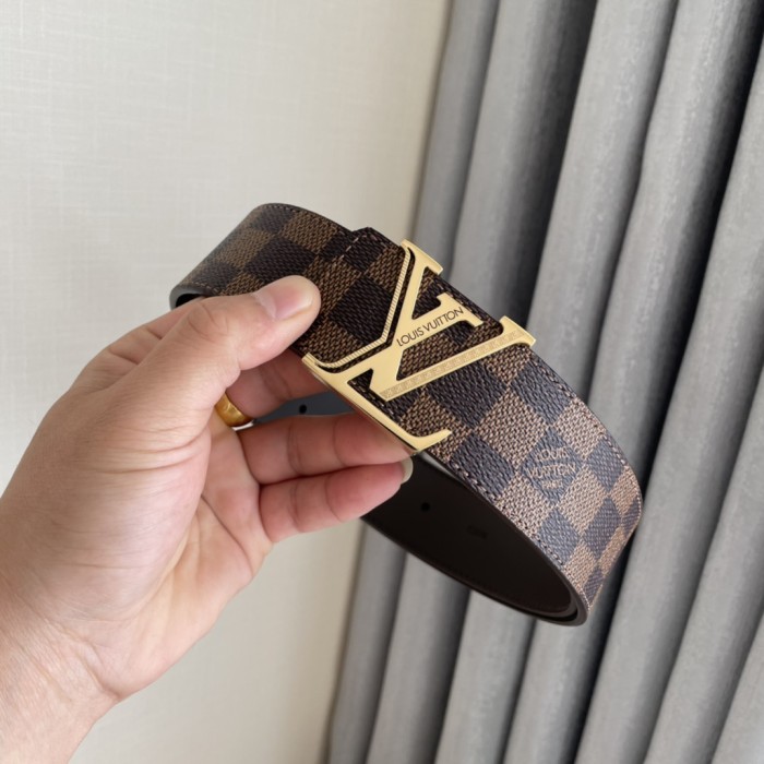 Louis Vuitton Belt 8 (width 4cm)