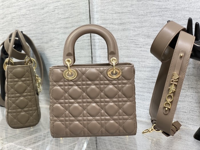 Handbag Dior size 20 cm