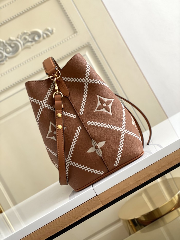 Handbag Louis Vuitton 46029 46023 NéoNoé size：26 x 26 x 17.5 cm