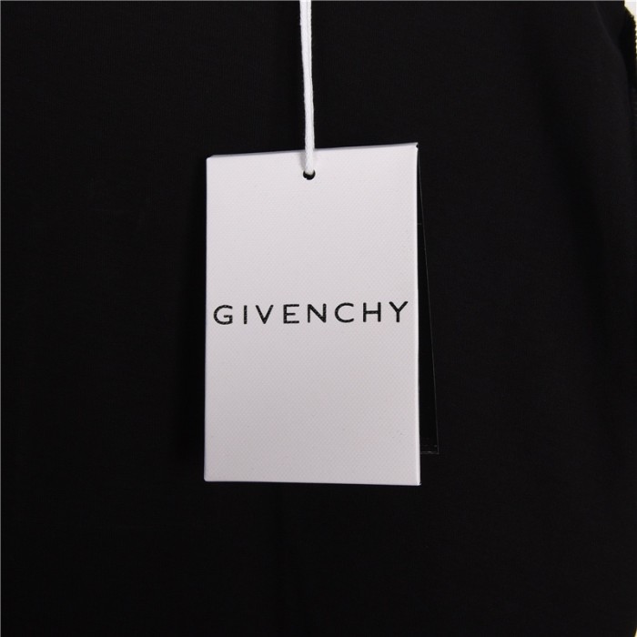 Clothes Givenchy 3
