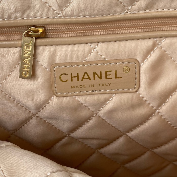 Handbag Chanel AS3261 size 39×42×8 cm