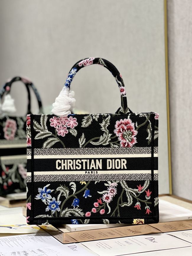 Handbag Dior 1265 size 26.5×21×14 cm
