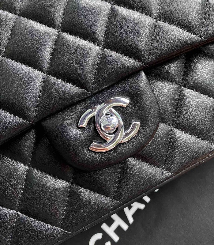 Handbag Chanel A01112 size 25.5*15.5*6.5 cm