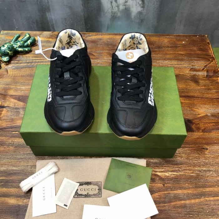 Gucci Rhyton sneaker 18