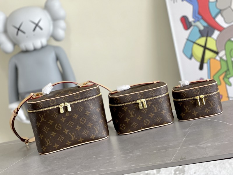 Handbag Louis Vuitton M42265 size 24.0 x 18.0 x 14.5 cm M44495 size 20×13.5×12 cm M44936 size:14*10.2*8.5cm