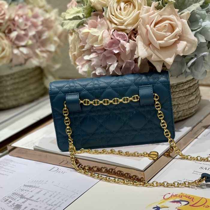 Handbag Dior 5091 size 20 x 11.5 x 3.5 cm