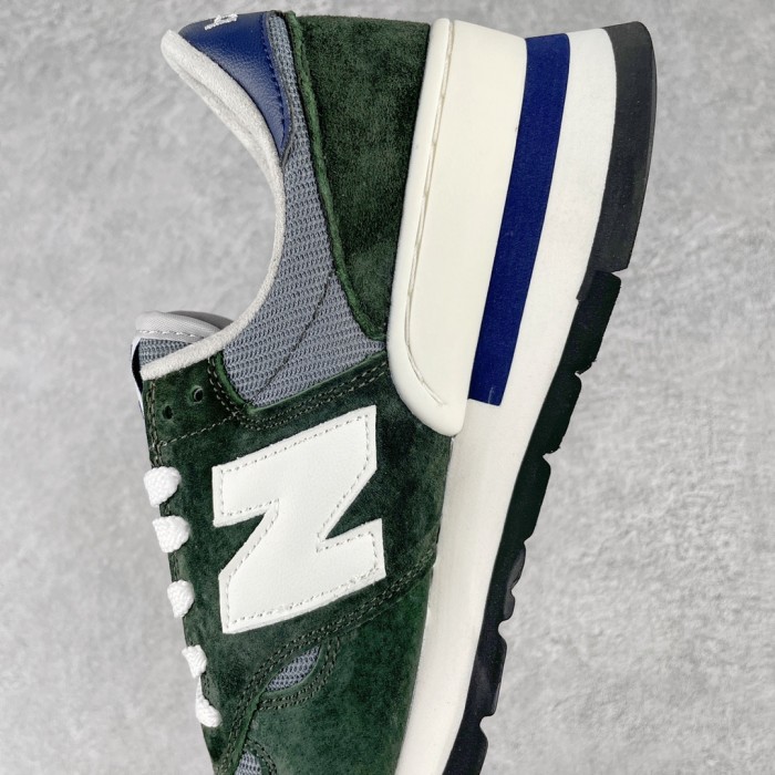 New Balance 990 Sneaker 3