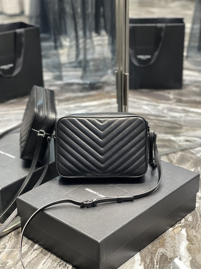 Handbags SAINT LAURENT 520534 size 23x16x6 cm
