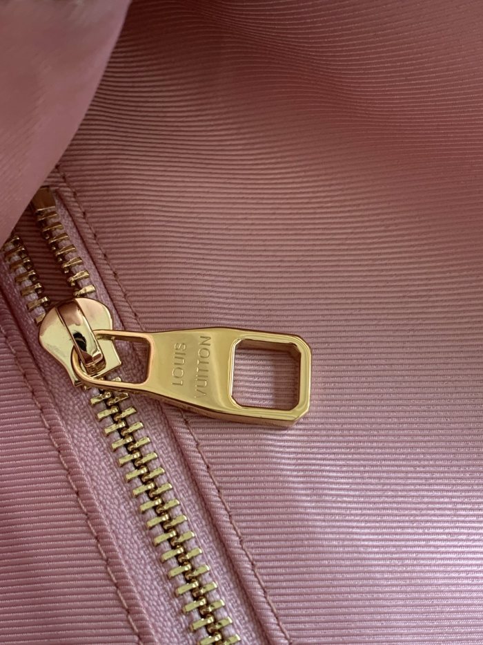 Handbag Louis Vuitton M42249 size 30.0 × 9.5 × 29.0 cm