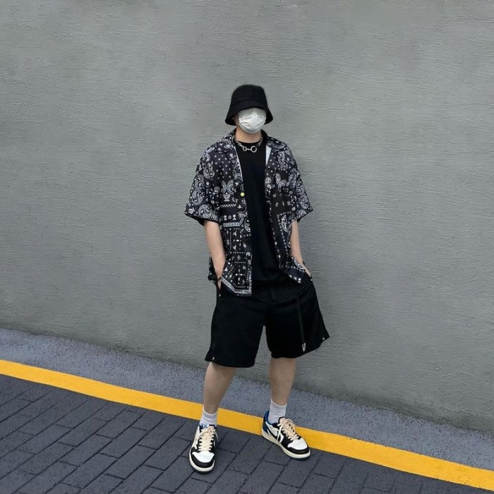 Clothes Undermycar 2