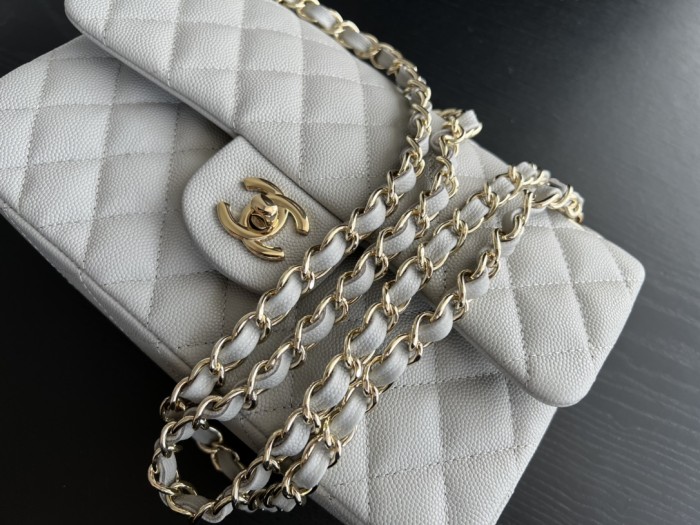 Handbag Chanel size 23 cm