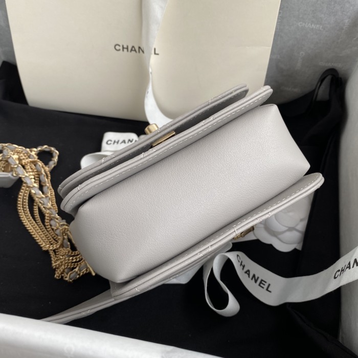 Handbag Chanel AS2051 size 12-15-6.5 cm.