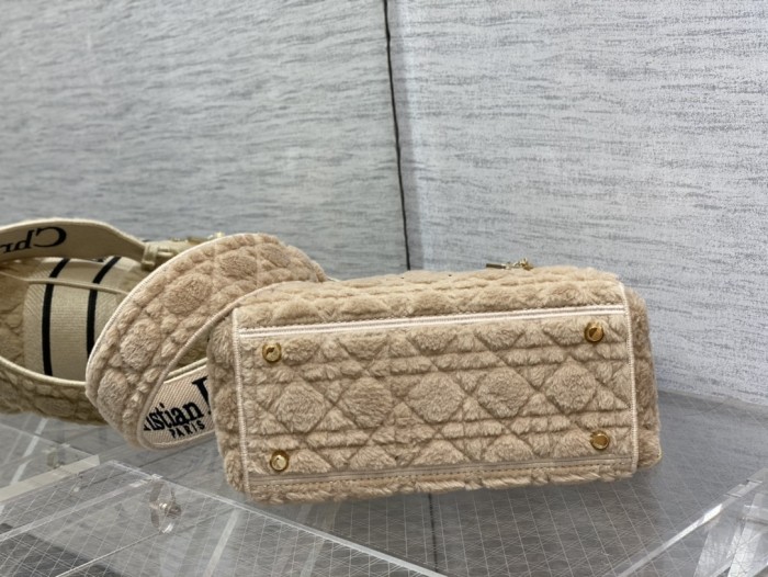 Handbag Dior size 24*20*11 cm