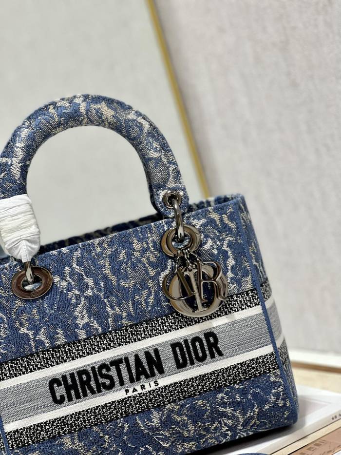 Handbag Dior 9027 size 24*20*11 cm