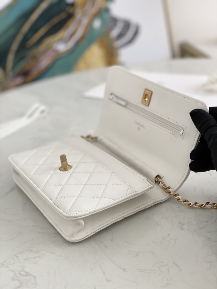 Handbag Chanel 81133 size 19 cm