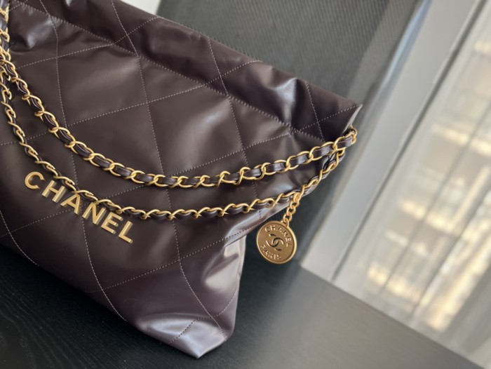 Handbag Chanel size 35cmx37cmx7 cm