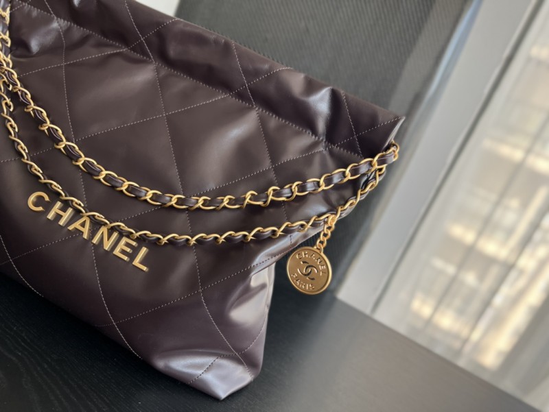 Handbag Chanel size 35cmx37cmx7 cm