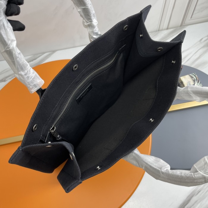 Handbags SAINT LAURENT 631682 size 37.5×38×17 cm