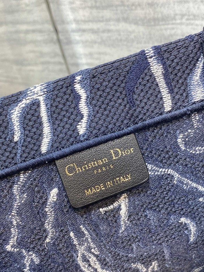 Handbag Dior size 42*18*35 cm