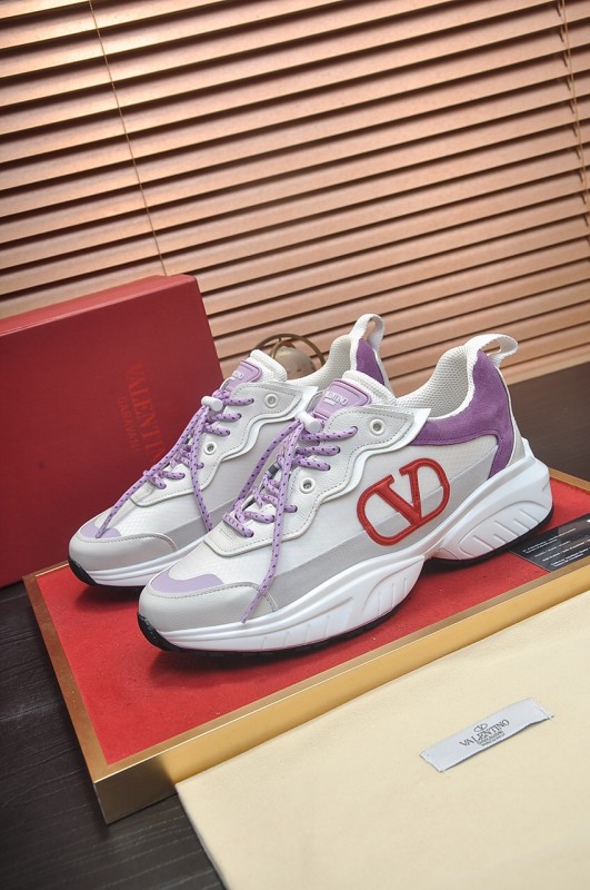 Valentino Garavani Low-top sneakers 19