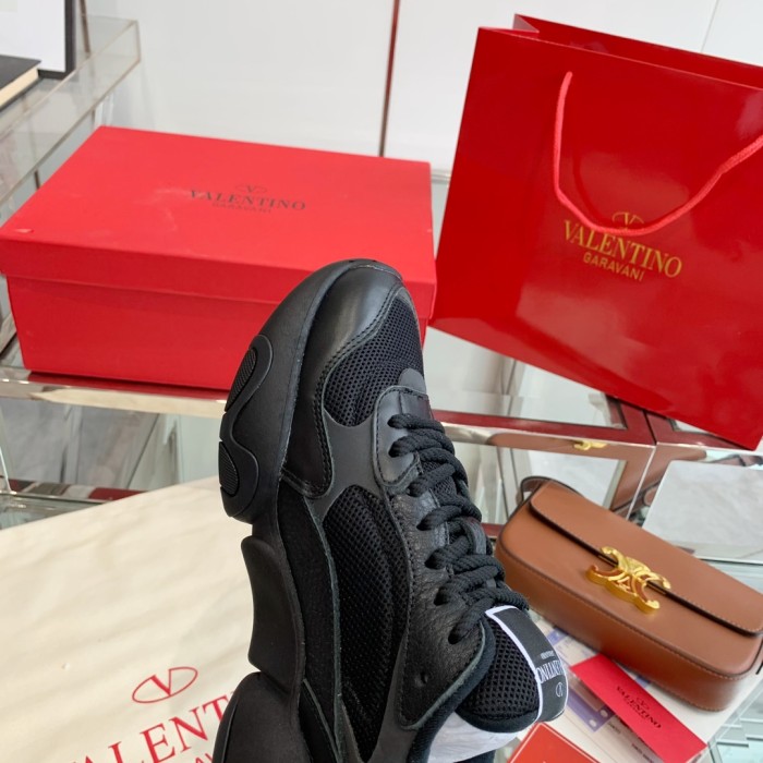 VALENTINO GARAVANI Bubbleback Sneaker 3