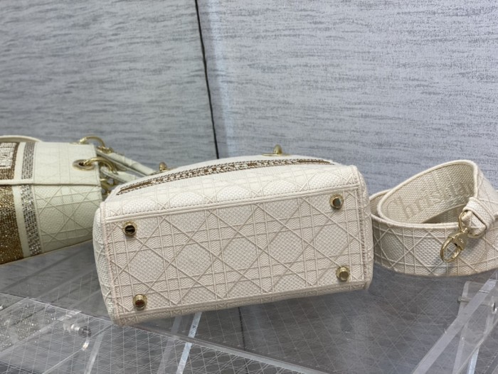 Handbag Dior size 24 cm