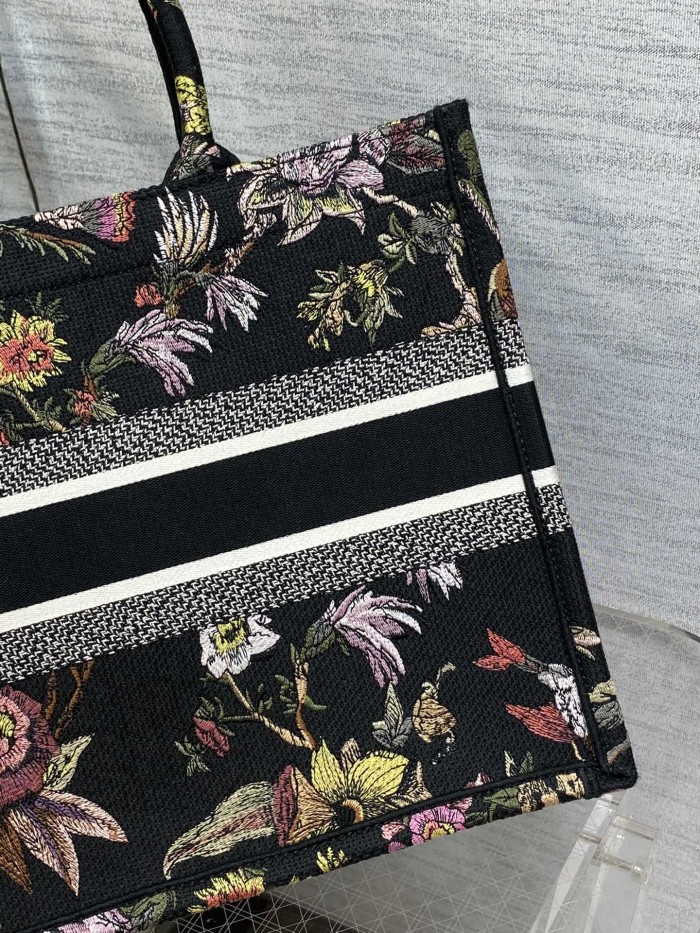 Handbag Dior size 36*18*28 cm