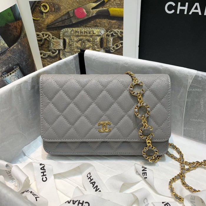 Handbag Chanel 81152 size 19 cm