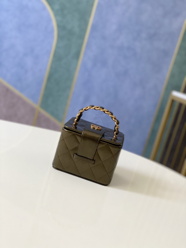 Handbag Chanel size 11*9.5*8.5 cm