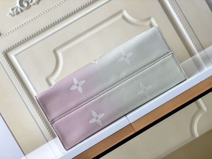 Handbag Louis Vuitton m20510 size 35 x 27 x 14 cm