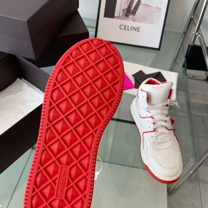 VALENTINO GARAVANI ONE STUD SNEAKER 6