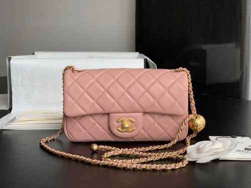 Handbag Chanel size 20 cm