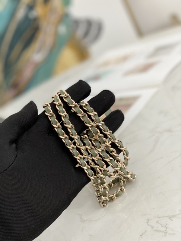 Handbag Chanel 82768 size 12.5 2.5 9 cm