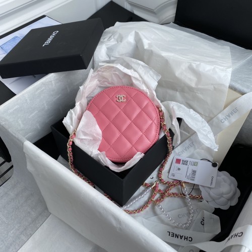 Handbag Chanel size 12x12x4.5 cm