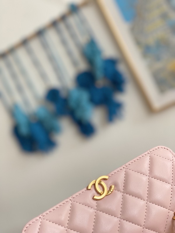 Handbag Chanel AP81214 size 10*18*4.5 cm