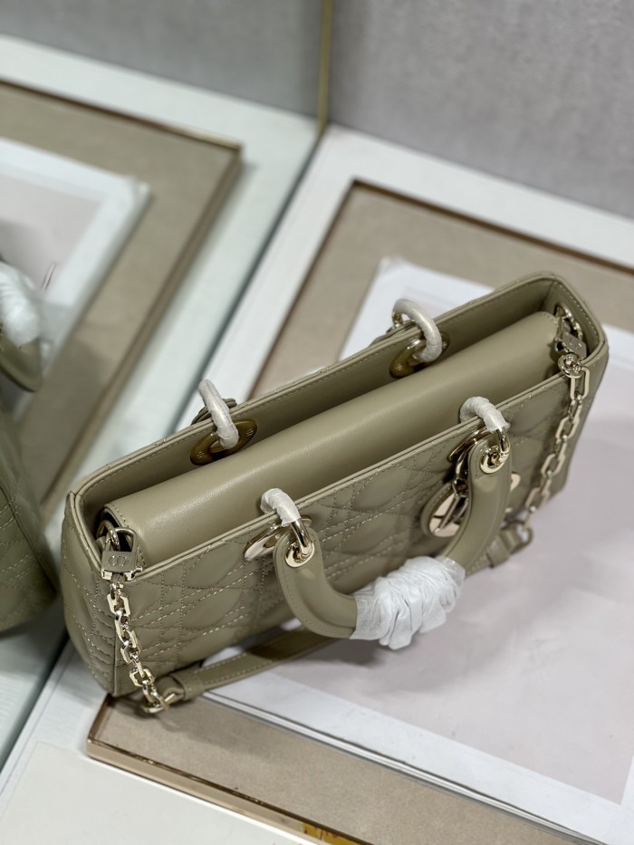 Handbag Dior 0540 size 26*6*14 cm