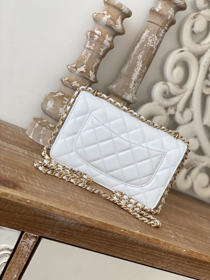 Handbag Chanel 81237 size 19 cm