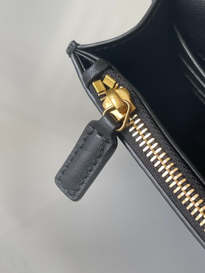 Handbags SAINT LAURENT 743050 size 19*12.5*3.5 cm