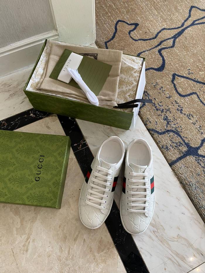 Gucci Women's Ace sneaker with bee sneaker 4