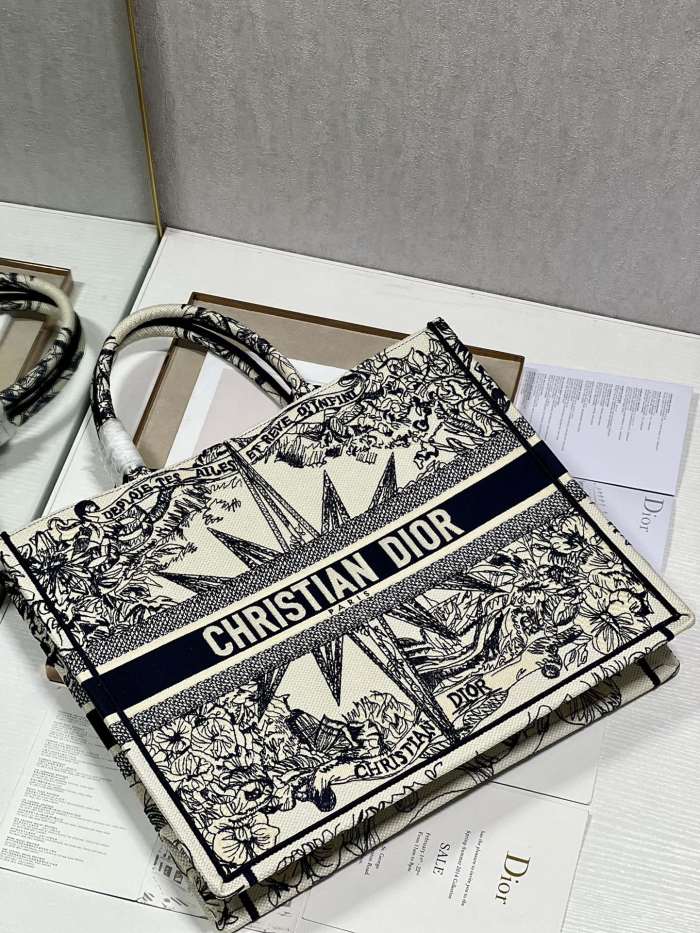 Handbag Dior 8001 size 41*32 cm