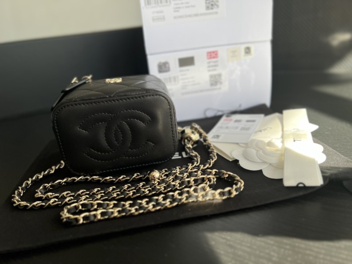 Handbag Chanel A1447 size 8.5cmx11cmx7 cm