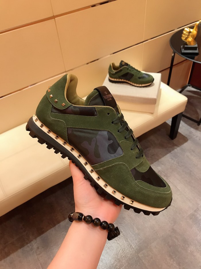 Valentino Garavani Rockrunner camouflage-print sneakers 17