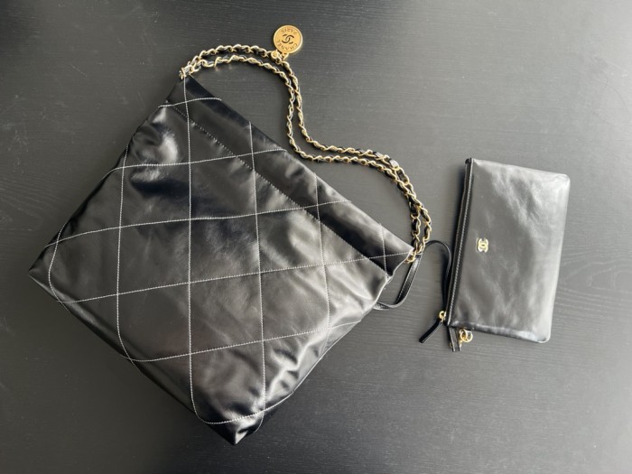 Handbag Chanel size 35cmx37cmx7 cm