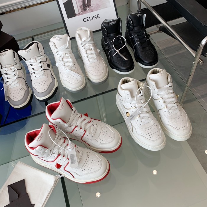 VALENTINO GARAVANI ONE STUD SNEAKER 6