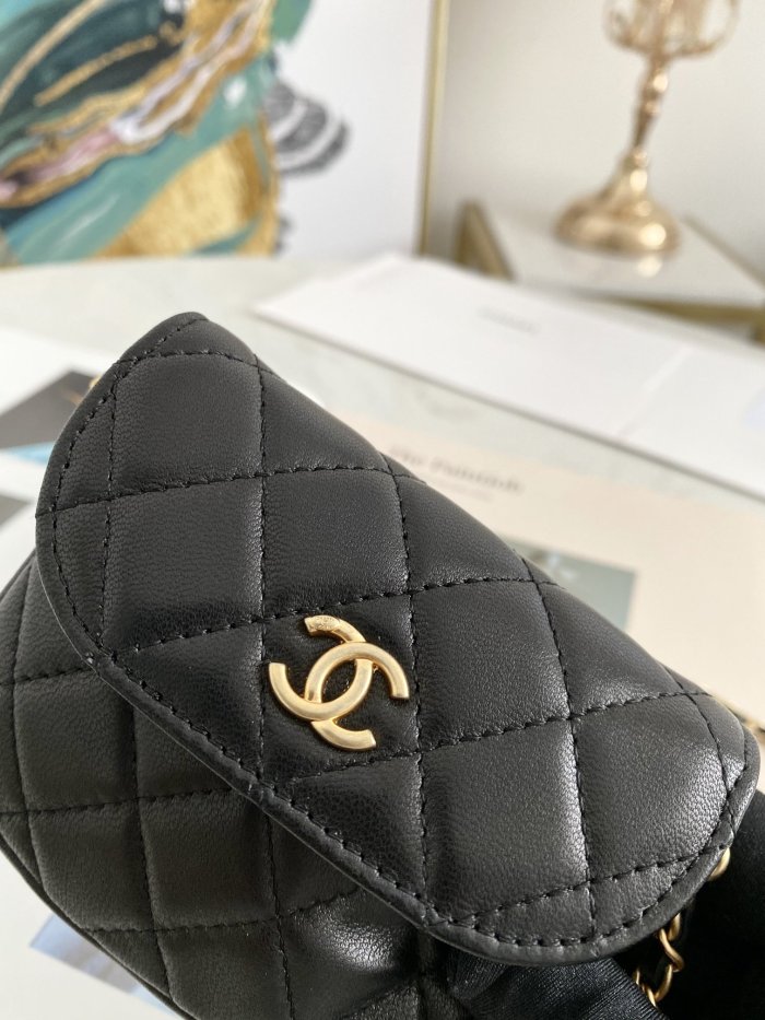 Handbag Chanel 81462 size 9*10.5*2.5 cm