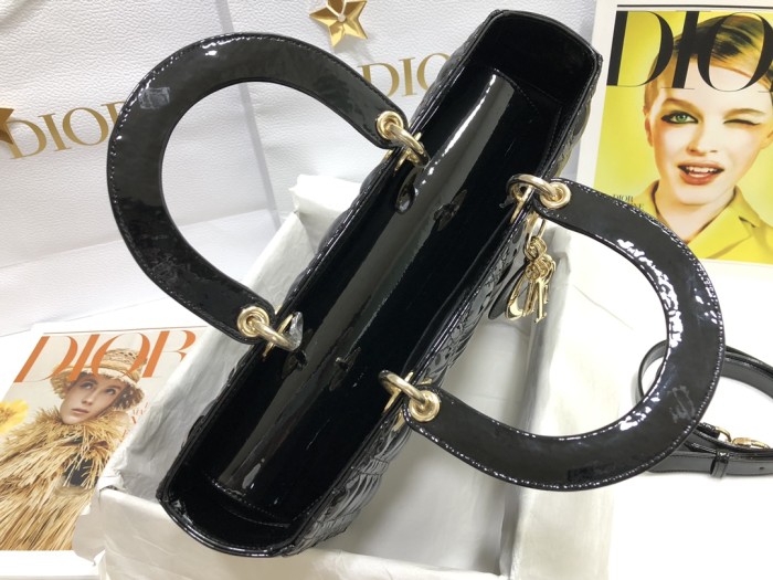 Handbag Dior M0566 size 32*25*11 cm