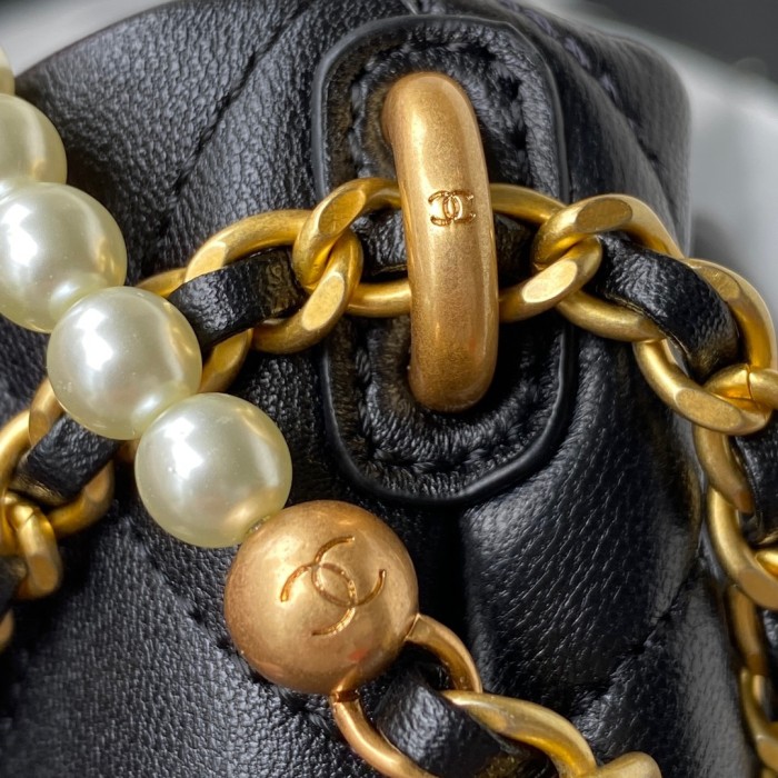 Handbag Chanel AS2859 size 17.5x17x14 cm